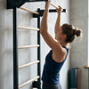 Metallische Sprossenwand STEEL PURE mit Klimmzugstange – Graphit | RINAGYM